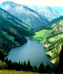Son Kul Lake